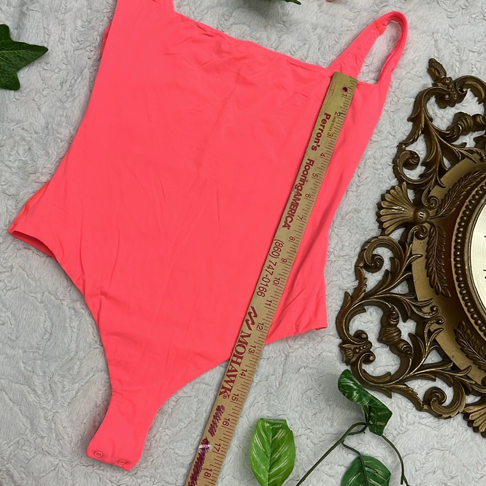 Skims Body Suit - Picture 2 of 6